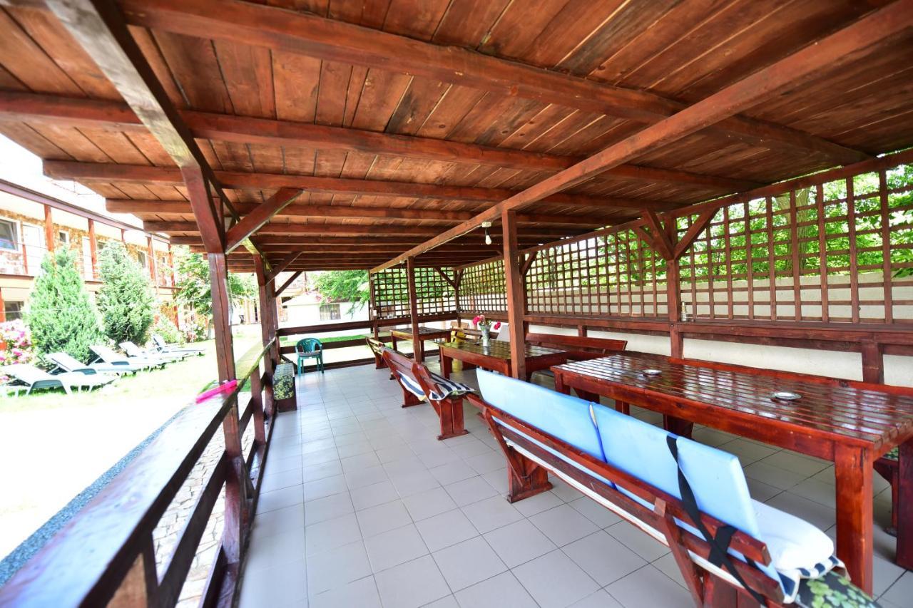 Vila Maya Vama Veche Exteriör bild